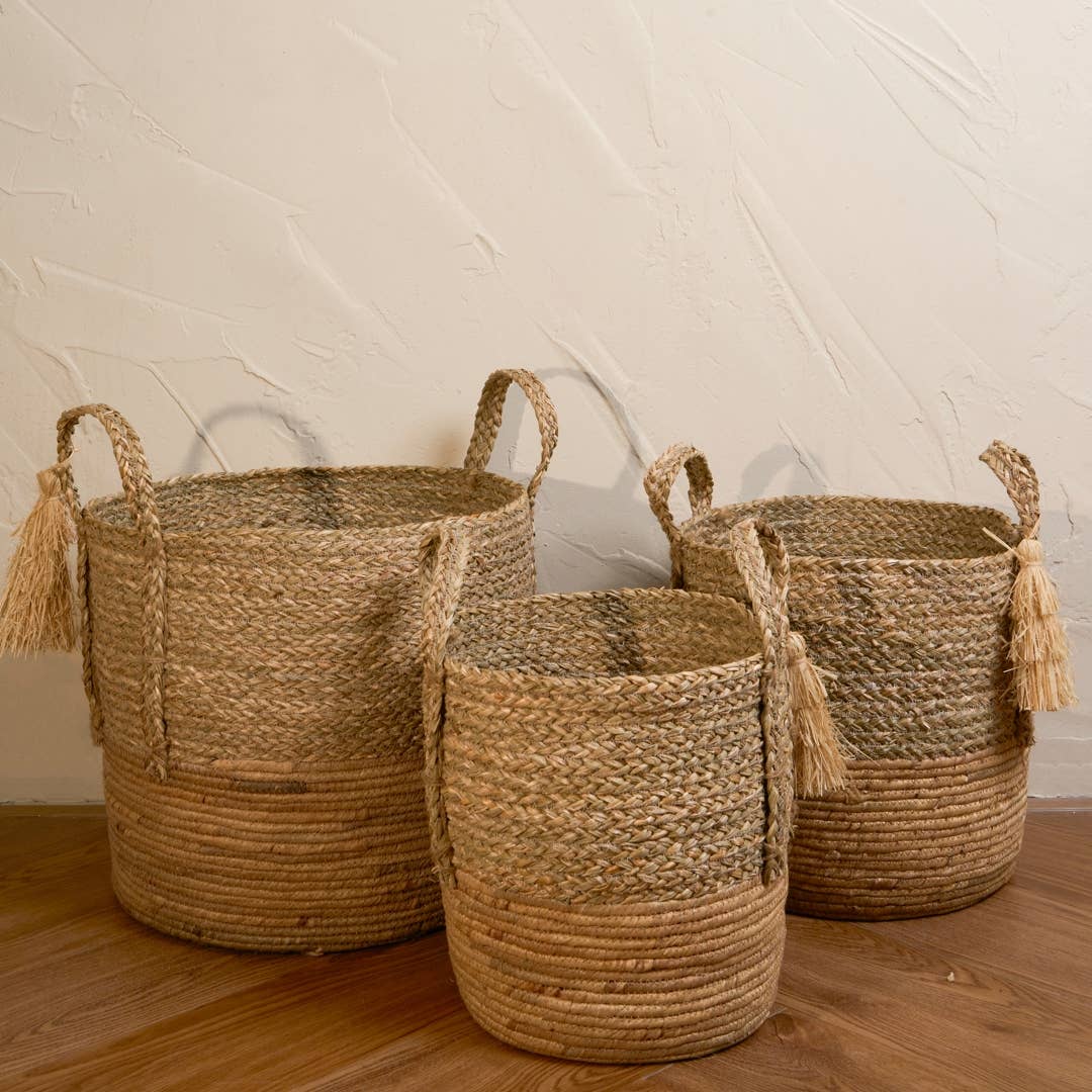 Attractive Coastal Charm Tassel Basket