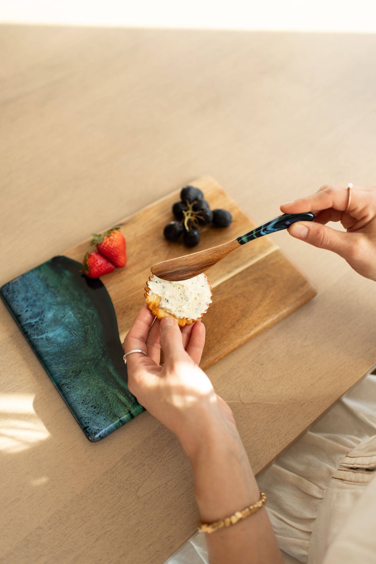 Resin Acacia Cheese Spreader Set of 5