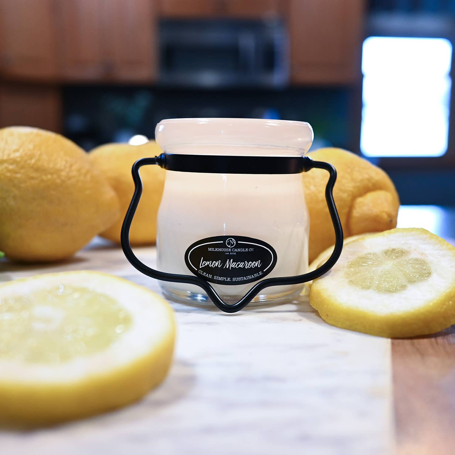 5 oz Cream Jar Candle: Lemon Macaroon