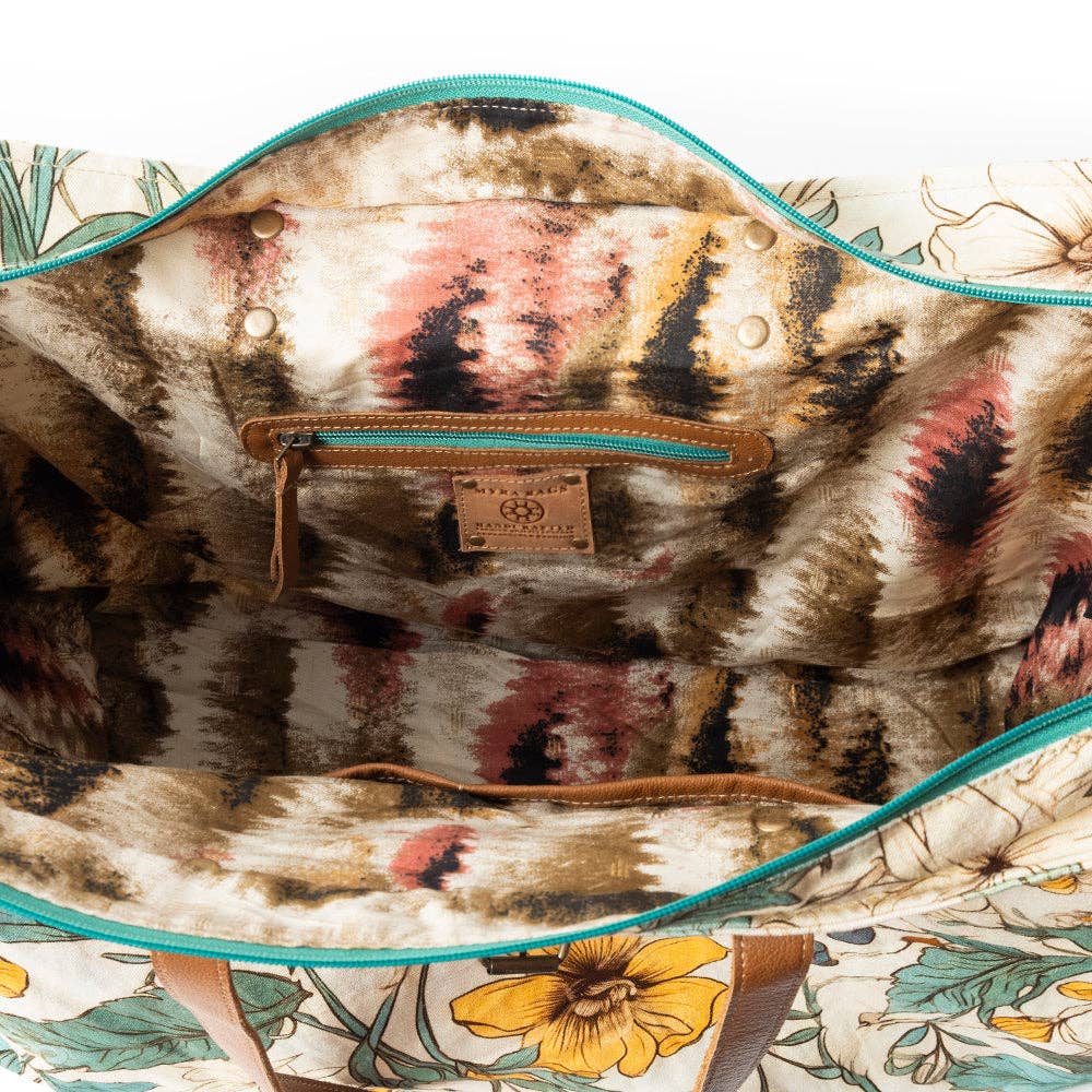 Lovely Florals Weekender Myra Bag In Light Green
