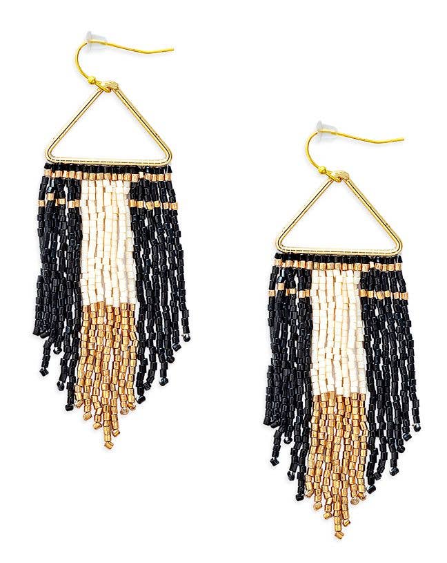 Horizon Sight Beaded Earrings In Ebony Myra