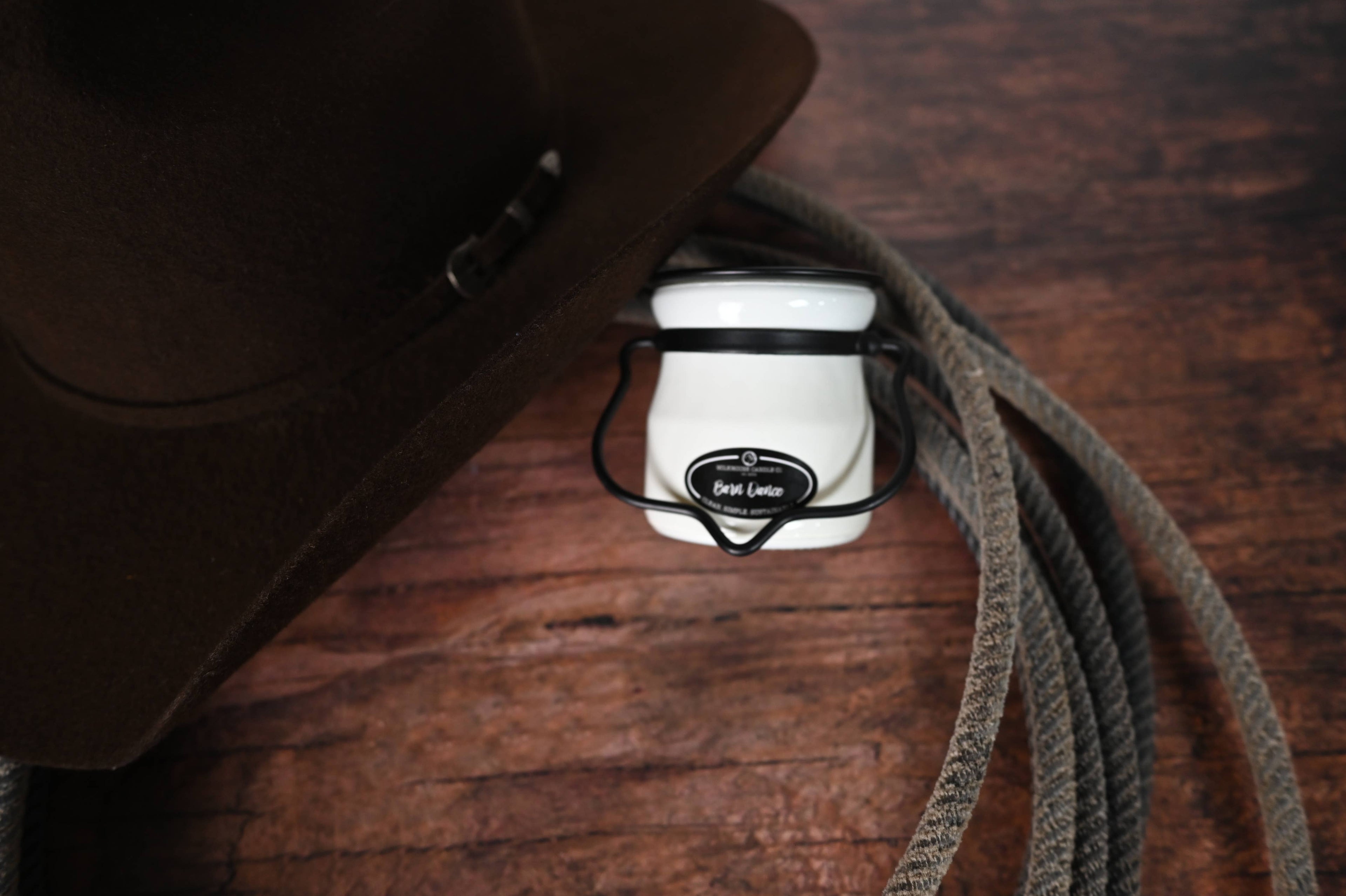 5 oz Cream Jar Candle: Barn Dance
