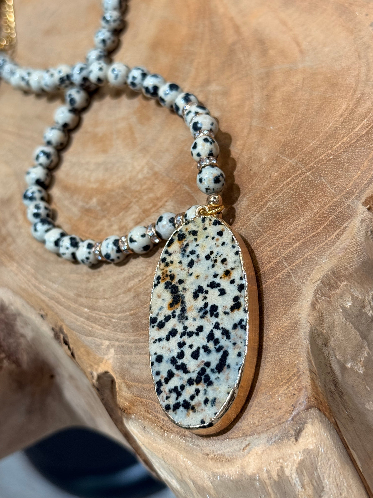 Kinsley Armelle Montana Collection Speckle Beaded Necklace 32”