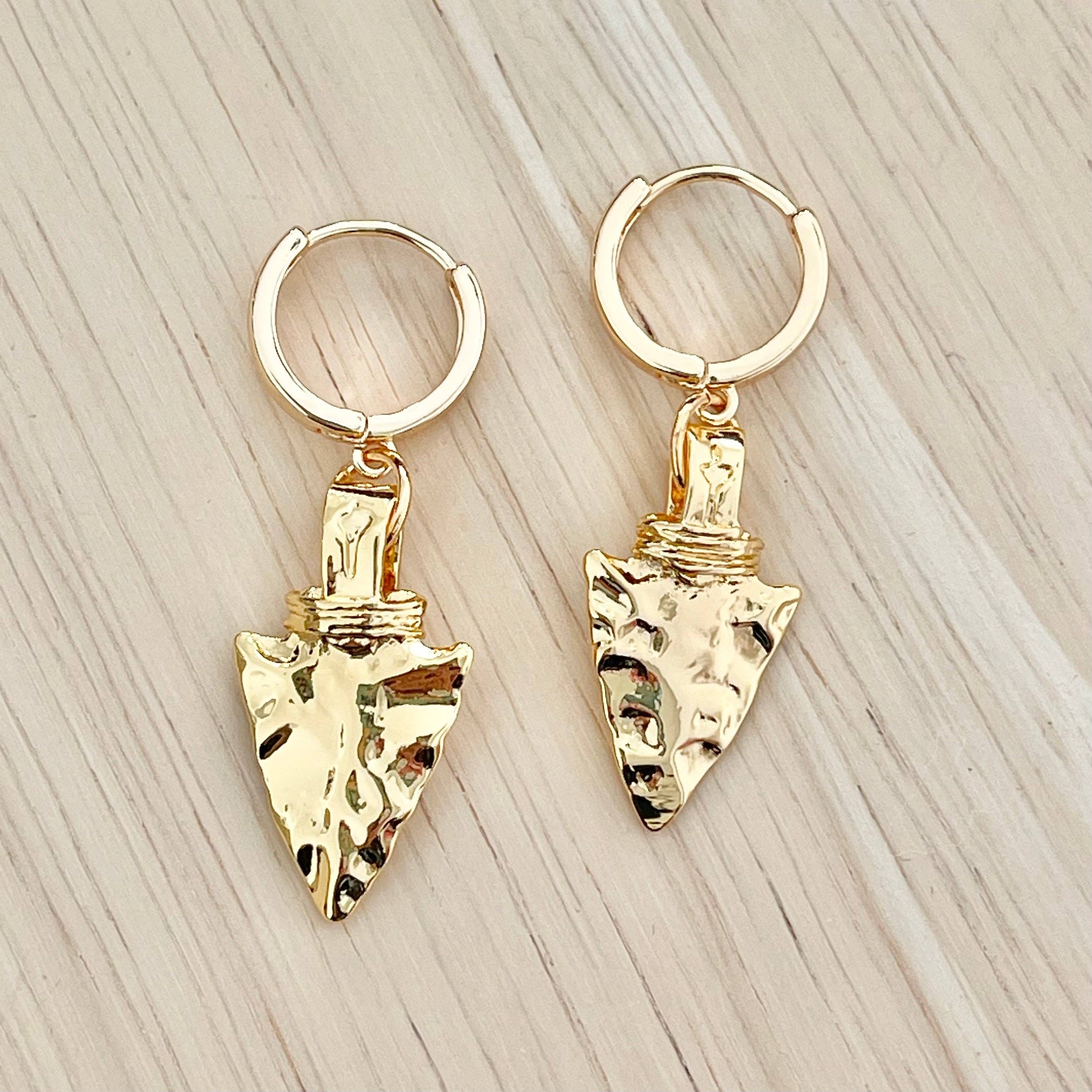Arrowhead Huggies Earrings in Gold