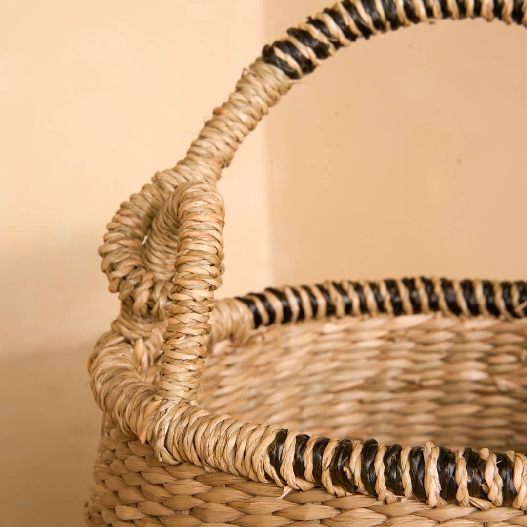 Round Seagrass Basket with Handle