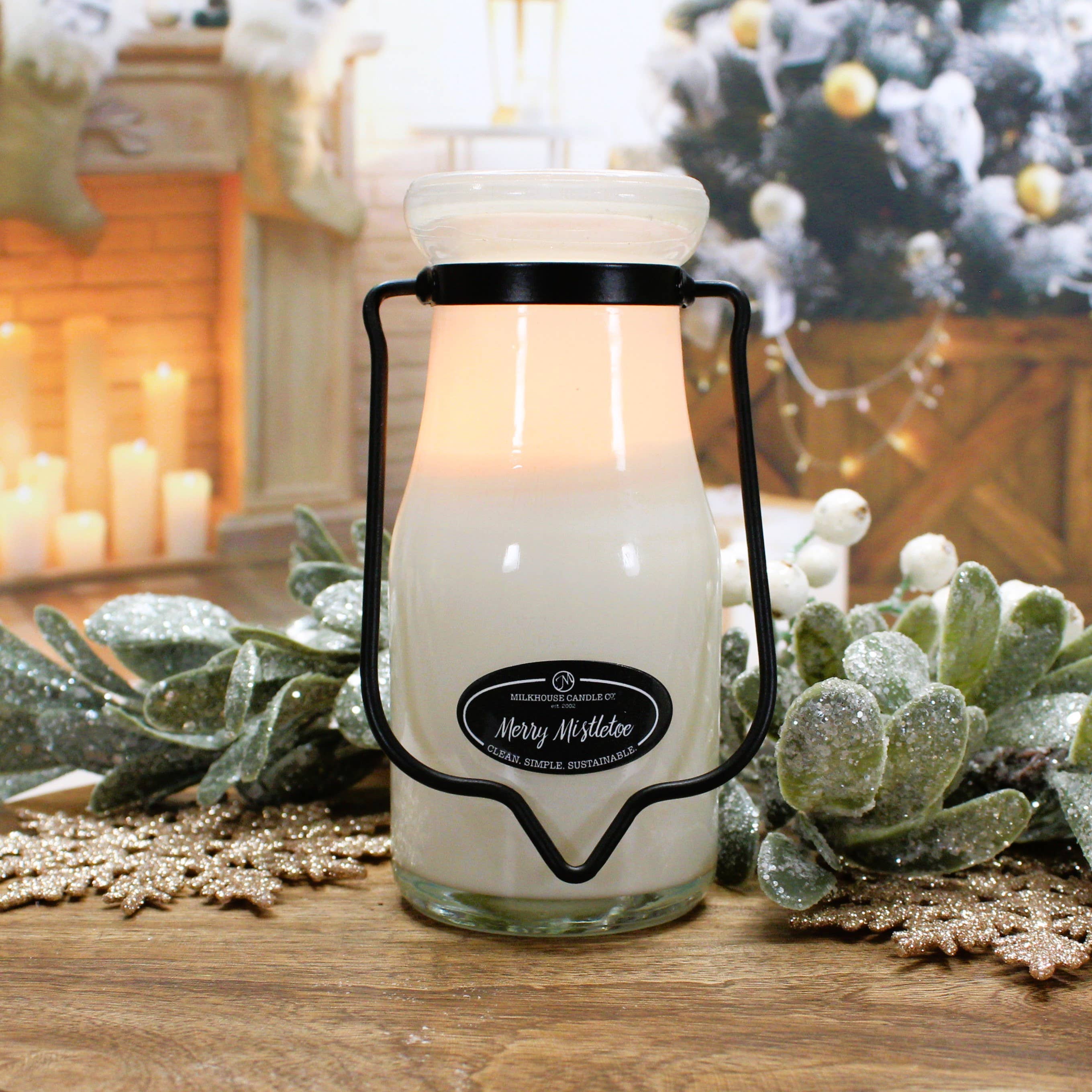 8 oz Milkbottle Candle: Merry Mistletoe