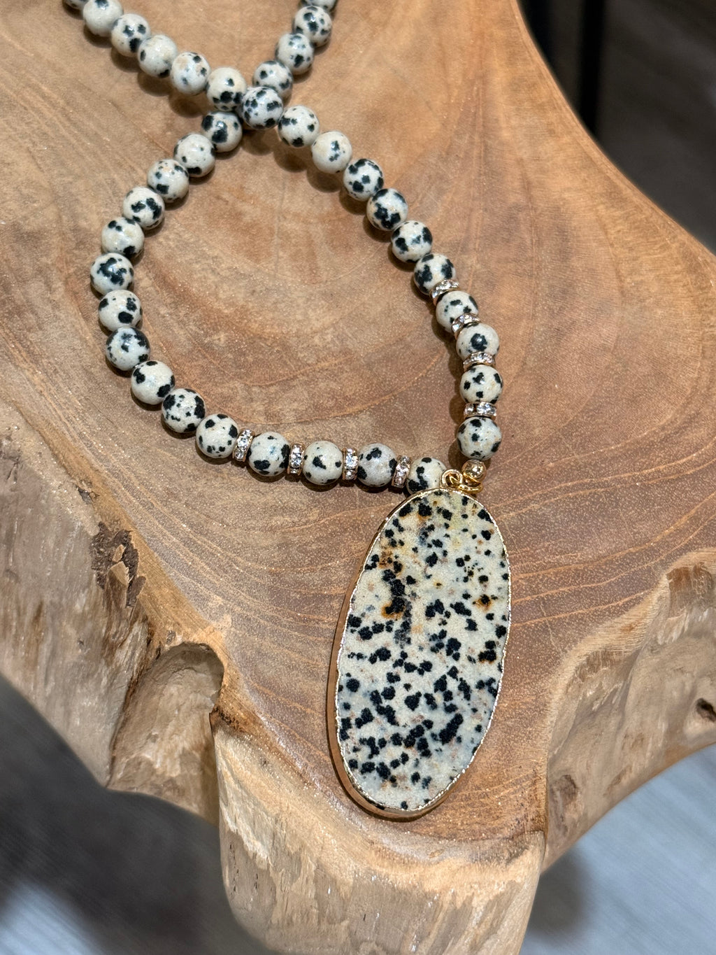 Kinsley Armelle Montana Collection Speckle Beaded Necklace 32”
