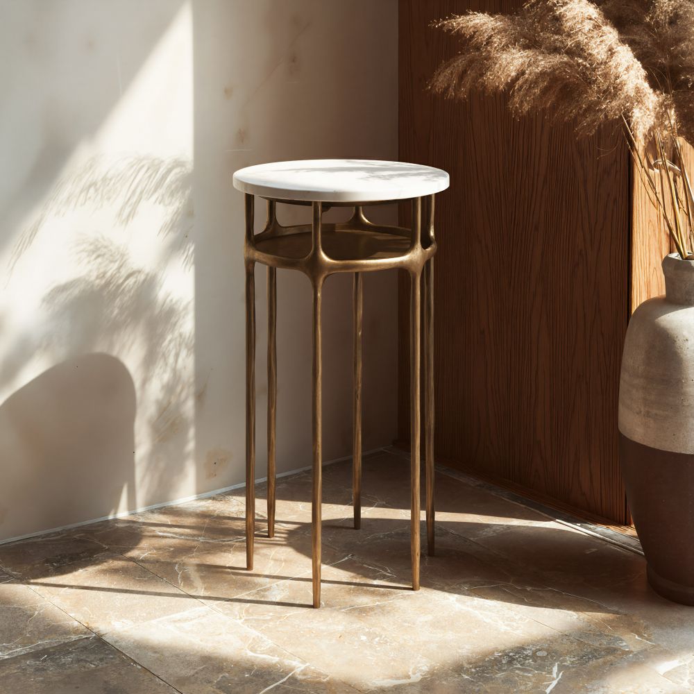 Bild White Marble Top Round Side Table