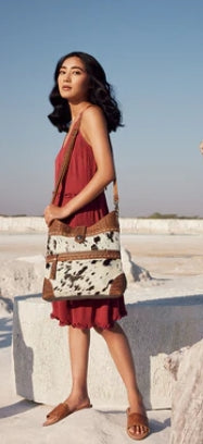 Roltod Canvas and Hairon Myra Bag