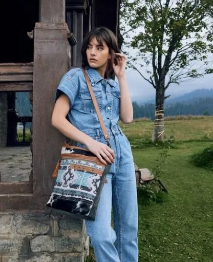 Isabela Shoulder Myra Bag