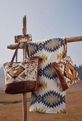 Congo Pouch Myra Bag