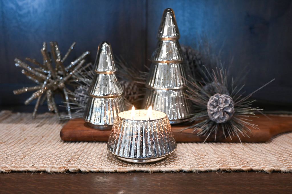 Winter LE Holiday Tree 8.5 oz: Balsam & Cedar Candle