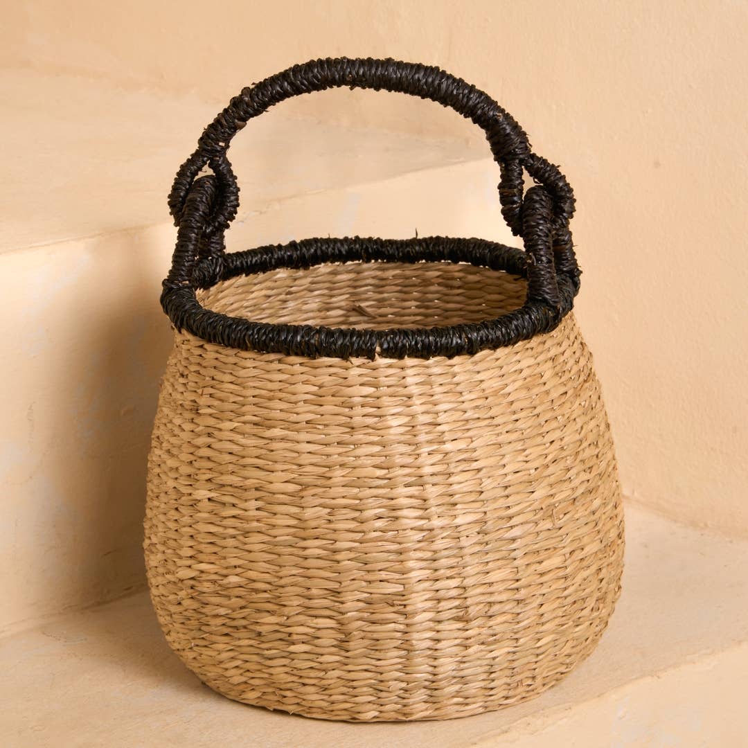 Round Seagrass Basket with Handle